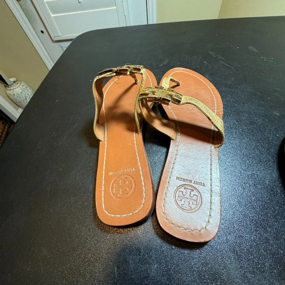 Tory Burch size 7.5 leather gold monroe sandal slipper